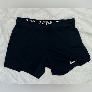 Nike Womens Small